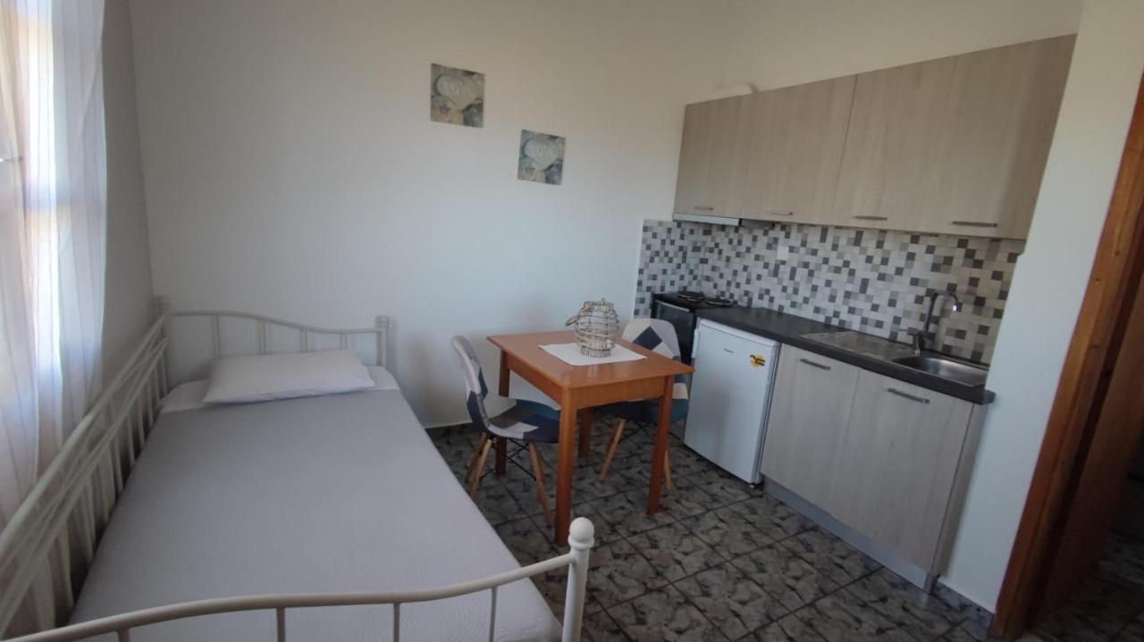 Tramonto Nel Delfini Apartment Kini Luaran gambar