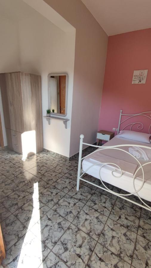 Tramonto Nel Delfini Apartment Kini Luaran gambar