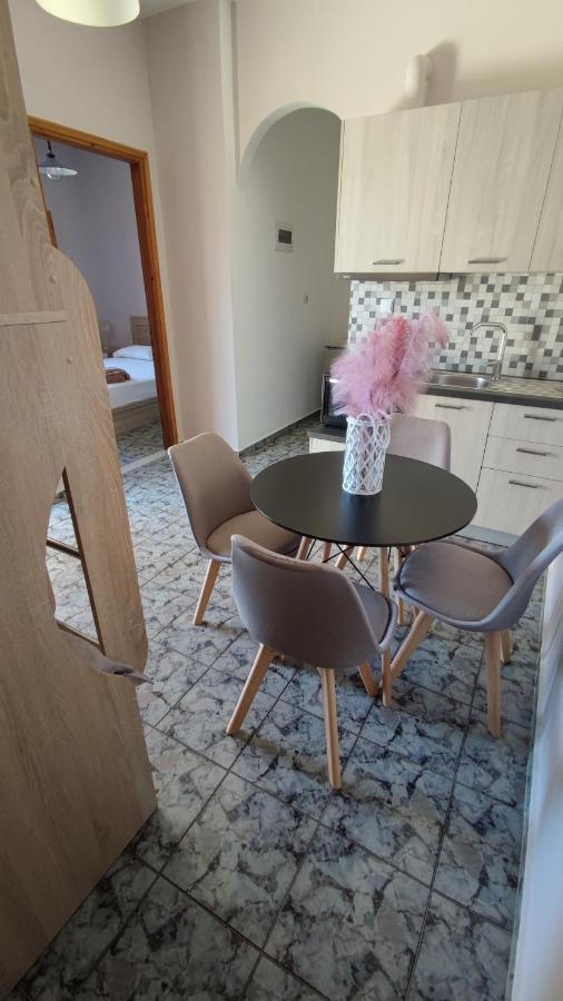 Tramonto Nel Delfini Apartment Kini Luaran gambar